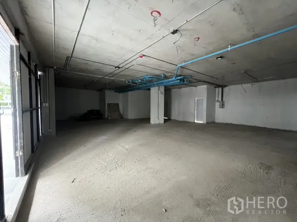 Retail Space for rent - Street-facing retail unit with wide entrance and deep floor plate for flexible layouts.