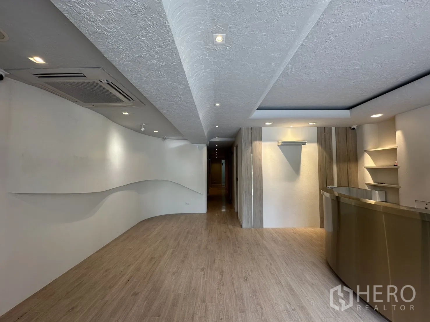 Property Image #4 for property HRE01478