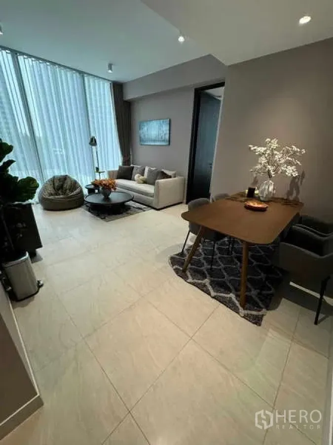 Featured image for For rent 2 Bedroom Condominium in Tait Sathorn 12 in Si Lom, Bang Rak, Bangkok BTS Saint Louis