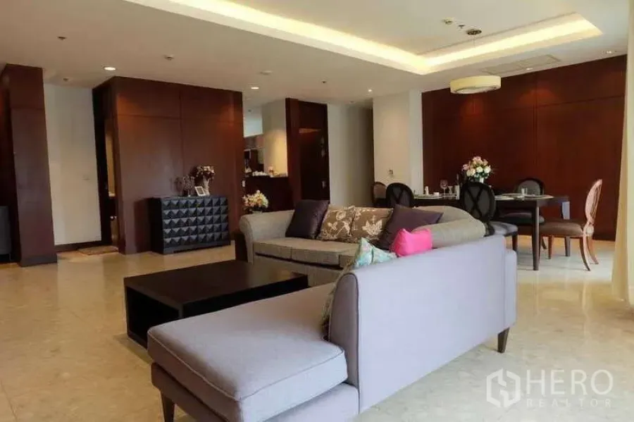 Featured image for For rent 3 Bedroom Condominium in Royal Residence Park in Lumphini, Pathum Wan, Bangkok BTS Phloen Chit