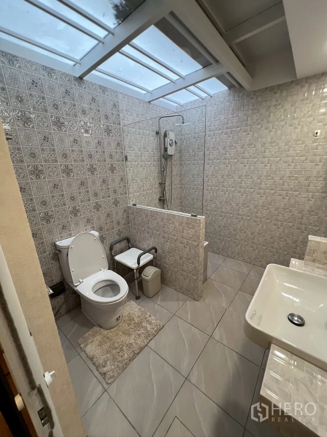 Property Image #34 for property HRE00829