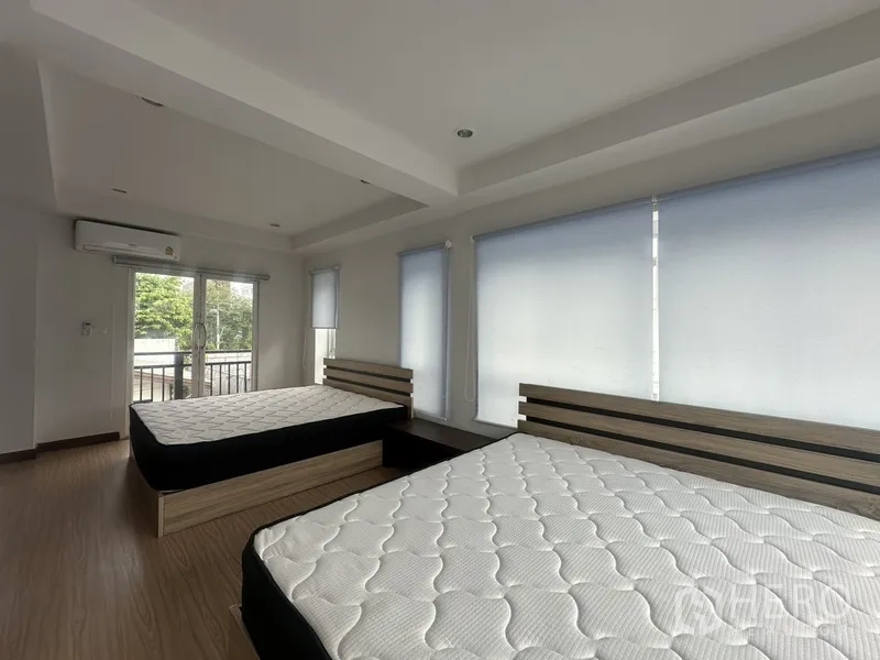 Property Image #16 for property HRE00319
