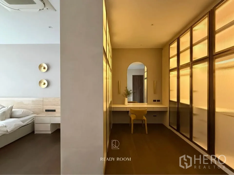 Property Image #4 for property HRE00876