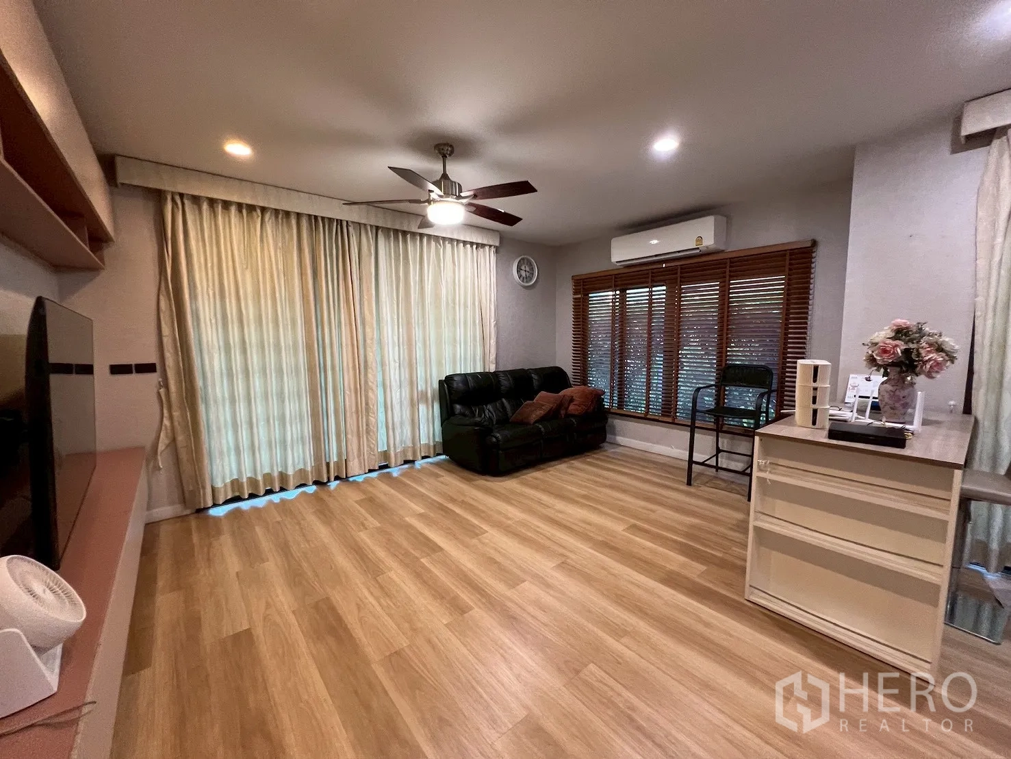 Property Image #27 for property HRE00829