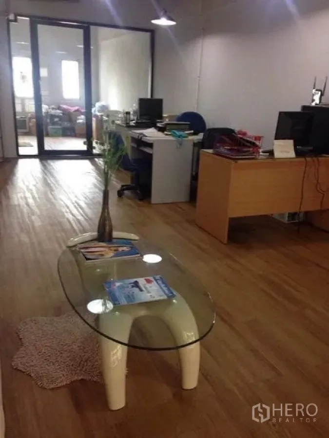 Featured image for For rent Office Space 52 sqm in Khlong Tan Nuea, Watthana, Bangkok BTS Thonglor