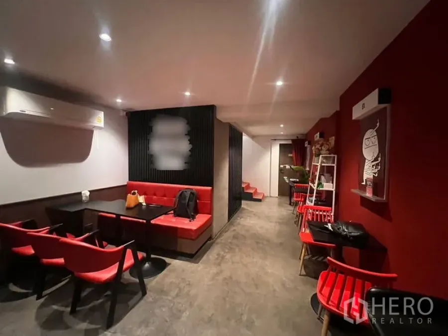 Featured image for For rent Shophouse 200 sqm in Phra Khanong Nuea, Watthana, Bangkok BTS Ekkamai
