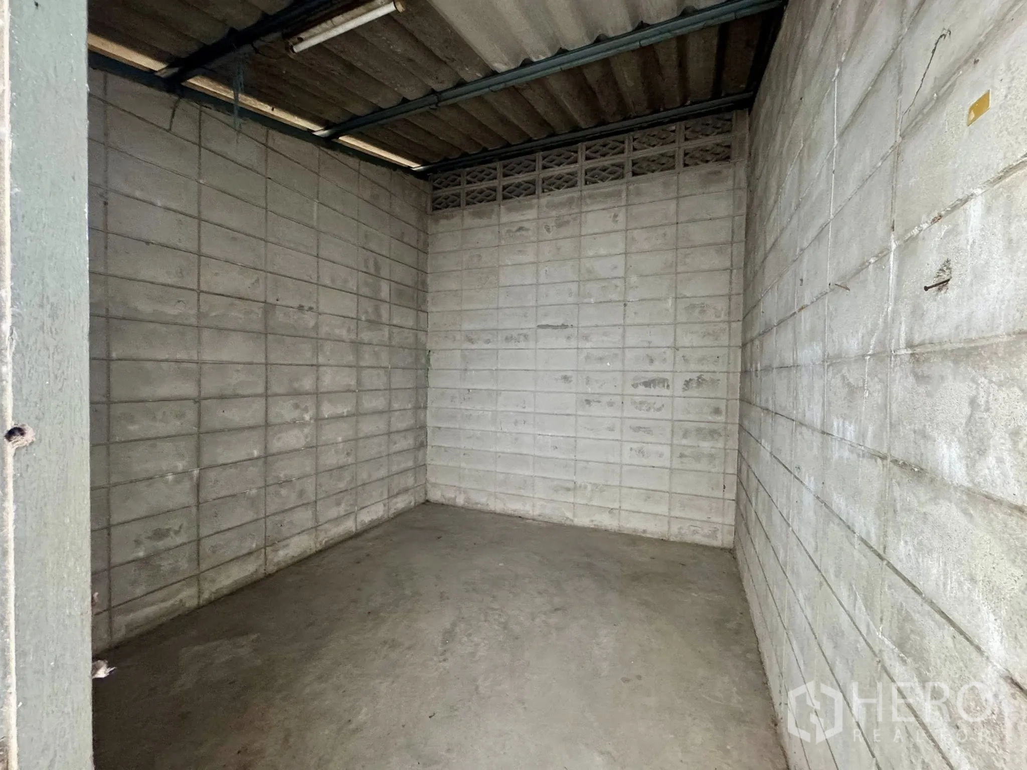 Property Image #23 for property HRE00234
