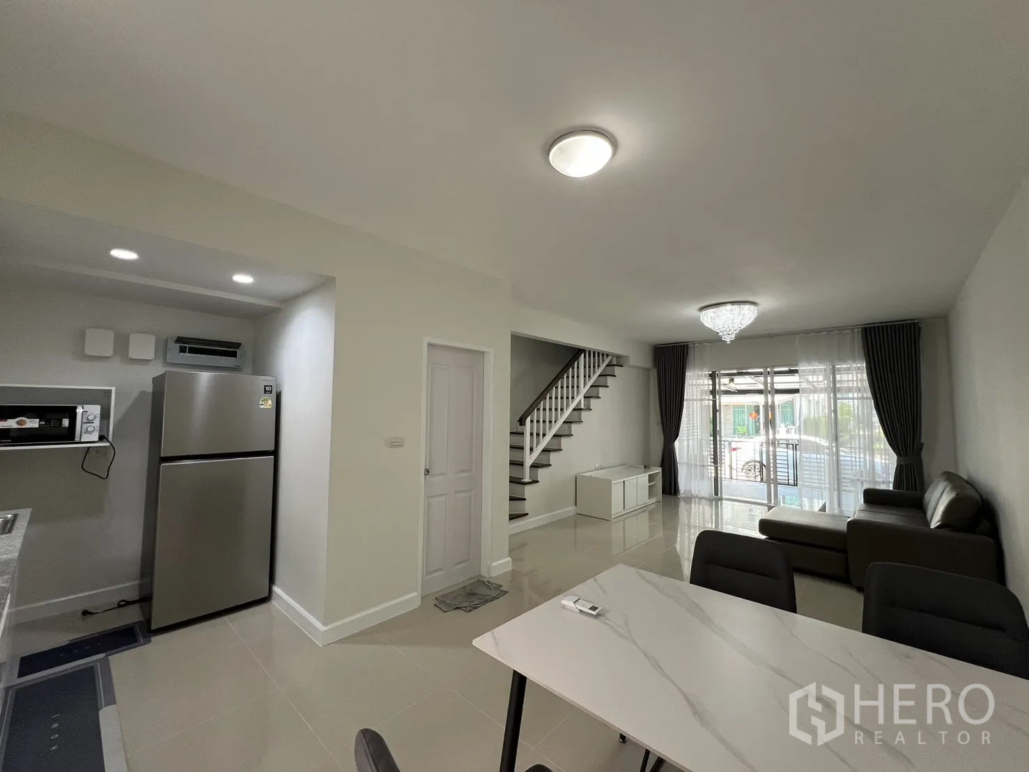 Property Image #29 for property HRE00453