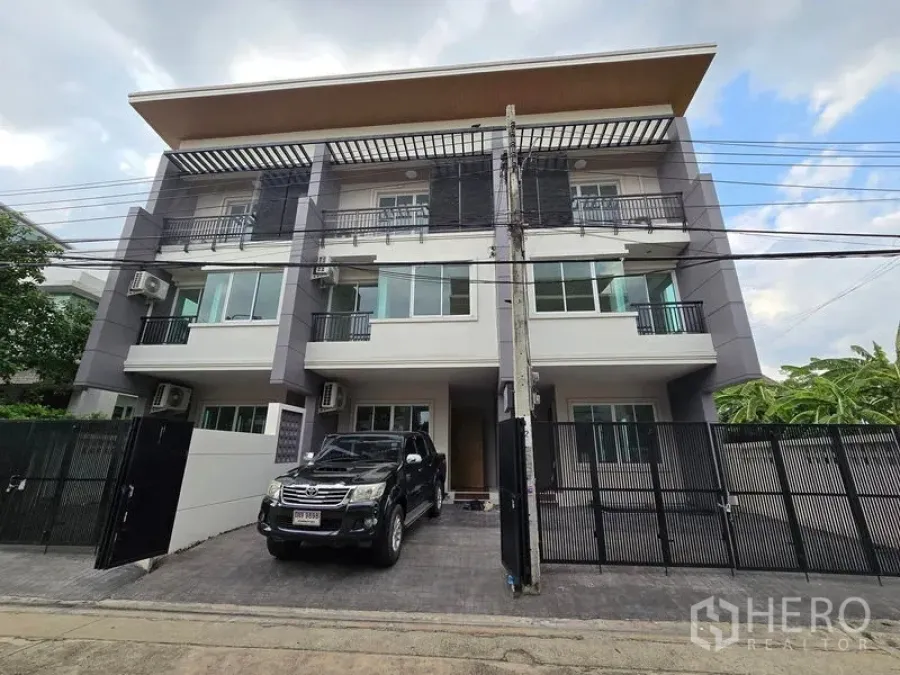 Featured image for For rent Home Office 800 sqm in Lat Phrao, Lat Phrao, Bangkok