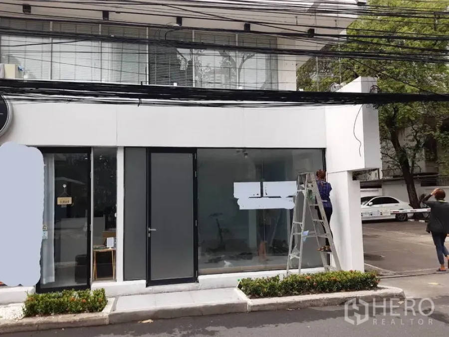Featured image for For rent Retail Space 23 sqm in Phra Khanong, Khlong Toei, Bangkok BTS Thonglor