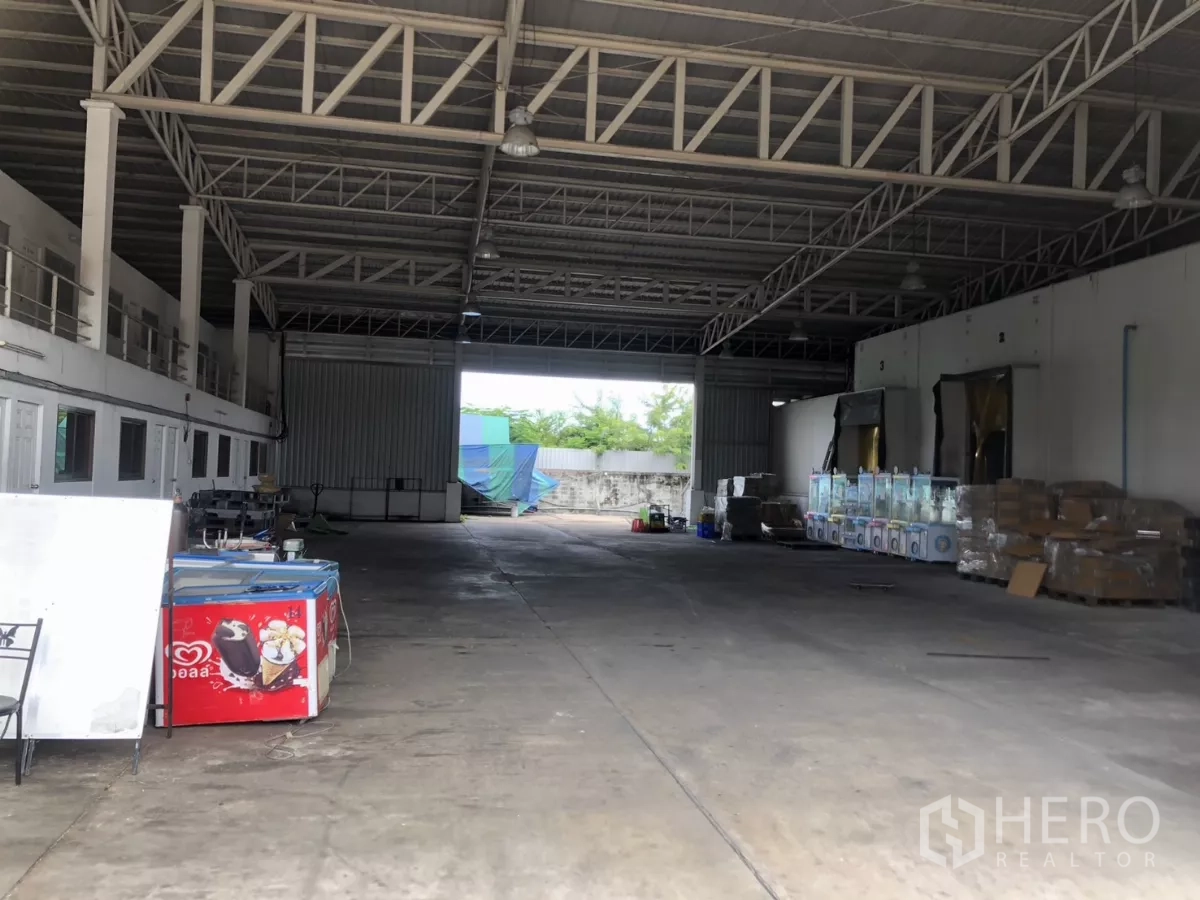 工厂 出租在Mueang Samut Prakan, Samut Prakan - 仓内编号1–3的冷库装卸月台